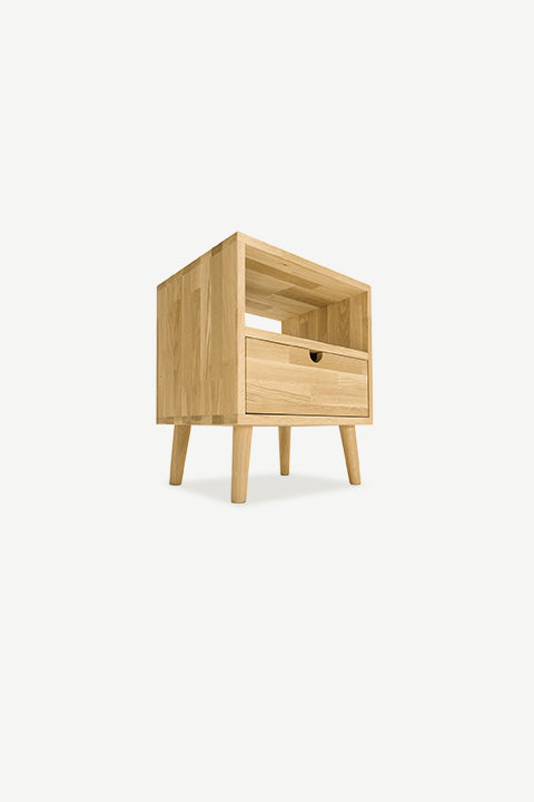 Klasyczny stolik nocny z drewna dębowego, z dużą szufladą i półką